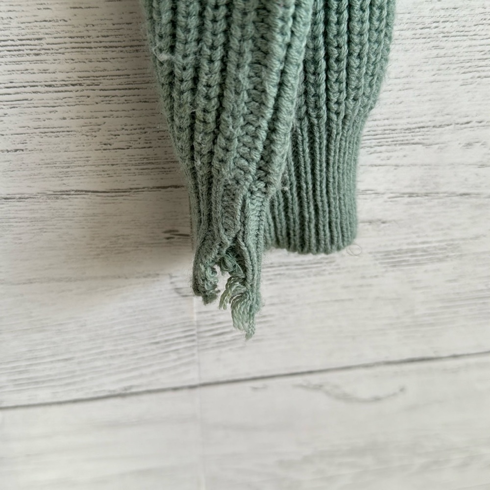 M Green Ribbed PullOver Sweater | SIZE S/M - Picture 5 of 7